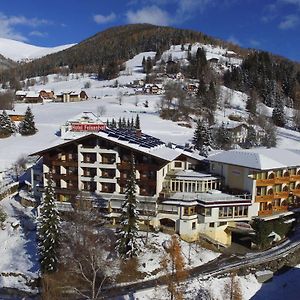 Wohlfuehl & Genusshotel Felsenhof Бад Клайнкирххайм Exterior photo