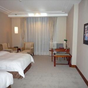 Palm Tress Business Hotel Дзянмън Room photo