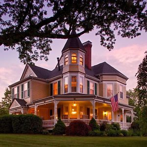 The Oaks Victorian Inn Кристиансбърг Exterior photo