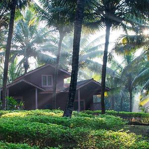 Shantai By The Lake Hotel Guhāgar Exterior photo