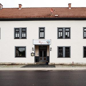 Landgasthaus Queen Victoria Hotel Stadtilm Exterior photo