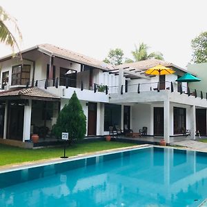 Siluni'S Villa Анурадхапура Exterior photo