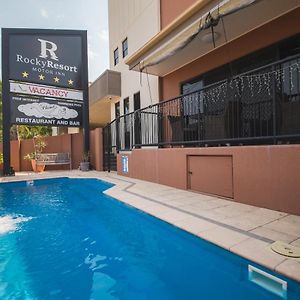 Rocky Resort Motor Inn Рокхемптън Exterior photo