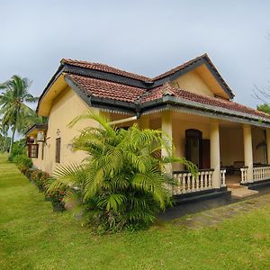 Rathgama Beach House Hotel Гале Exterior photo