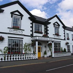 Londonderry Arms Hotel Карнлок Exterior photo