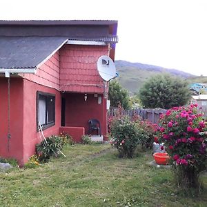 Hostal Y Cabanas Peumayen Пуерто Гуадал Exterior photo