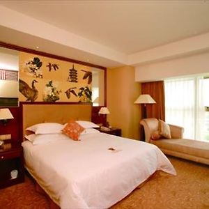 Yin Ye Yanshan Resort Hotel Дзянмън Room photo