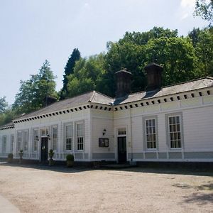 The Old Railway Station Bed & Breakfast Петуърт Exterior photo