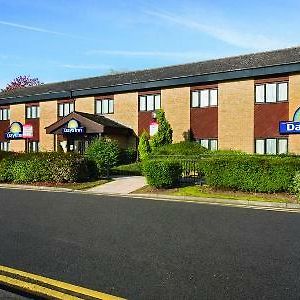 Days Inn Bradford M62 Exterior photo