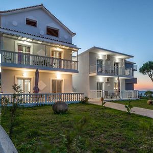 Villa Antonis Deluxe Apartments Амуди Exterior photo