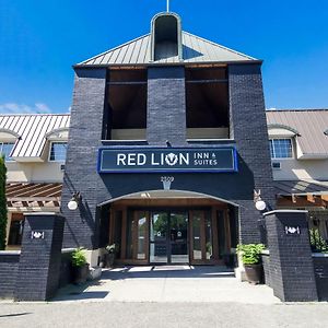 Red Lion Inn & Suites Абътсфорд Exterior photo