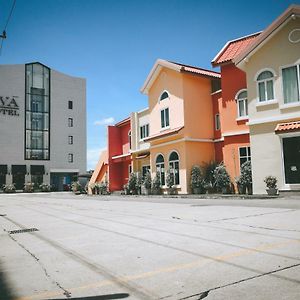 Ava Hotel Фитсанулок Exterior photo