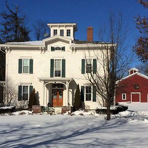 Antique Mansion B & B Рътланд Exterior photo