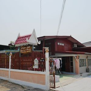 Muangluangraek Homestay Сукотай Exterior photo