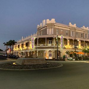 The Rose Hotel & Motel Банбъри Exterior photo