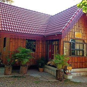 Song Lao Guesthouse Тхахек Exterior photo