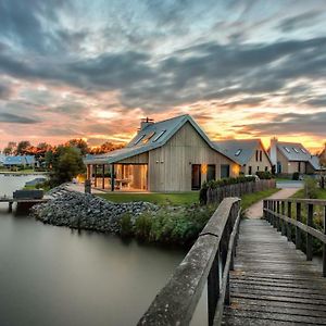 Waterrijk Oesterdam Resort Villas Толен Exterior photo