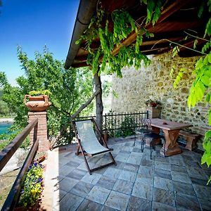 Agriturismo Palazzo Conti A Guest House Пиенца Exterior photo