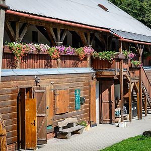 Penzion Tyra Hotel Тринец Exterior photo