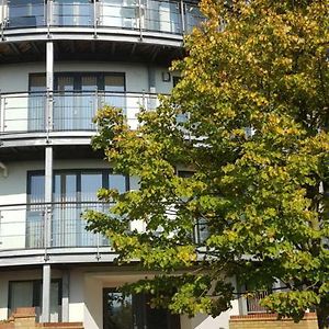 Garland Modern Apartment, Greenhithe 1 With Parking Дартфорд Exterior photo