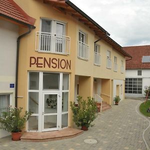 Pension Schlogl Луцмансбург Exterior photo