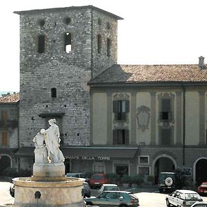 Albergo Ristorante Della Torre Трескоре Балнеарио Exterior photo