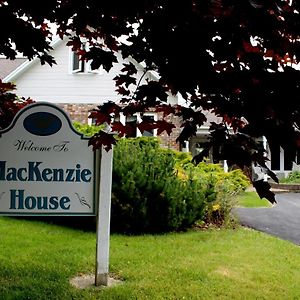 Mackenzie House B&B By Elevate Rooms Порт Хоуксбъри Exterior photo