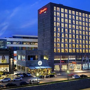 Hampton By Hilton Kocaeli Symbol Hotel Exterior photo