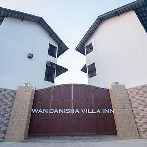 Wan Danisha Villa Inn Кота Бару Exterior photo