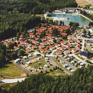 Trixi Park Zittauer Gebirge - Ferienhaeuser, Hotel Und Camping Гросшунау Exterior photo