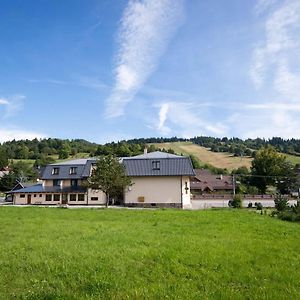 Penzion Krahule Hotel Кремница Exterior photo