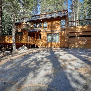 Tahoe Donner Tree House Retreat Тръки Exterior photo