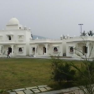 Rajasi Palace Hotel Chittorgarh Exterior photo