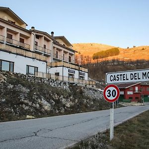 Albergo Parco Gran Sasso Кастел дел Монте Exterior photo