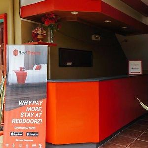 Reddoorz @ Bankal Lapulapu Hotel Exterior photo