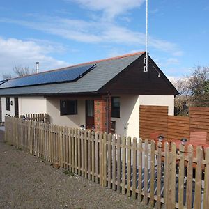 Barn View Villa Welcombe Exterior photo