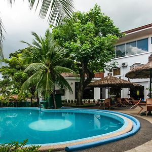 Cebu Hilltop Hotel Exterior photo