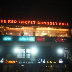 Red Carpet Hotel Горакпур Exterior photo
