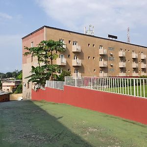 Hotel Imperial Либревил Exterior photo