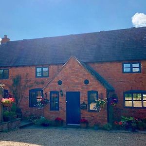 Catesby Barn Farm B&B Дейвънтри Exterior photo