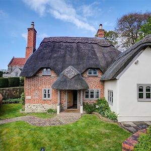 Cosy Cot Villa Stoford Exterior photo