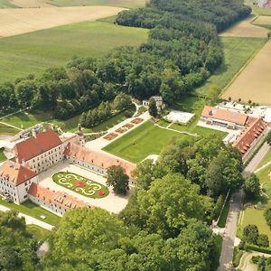 Schloss Thalheim Hotel Санкт Пьолтен Exterior photo