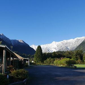 Rainforest Motel Глетчер Фокс Exterior photo