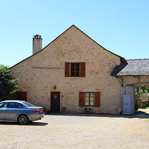 Appartement Spacieux Avec Vue Sur Les Montagnes A Еспалион Exterior photo